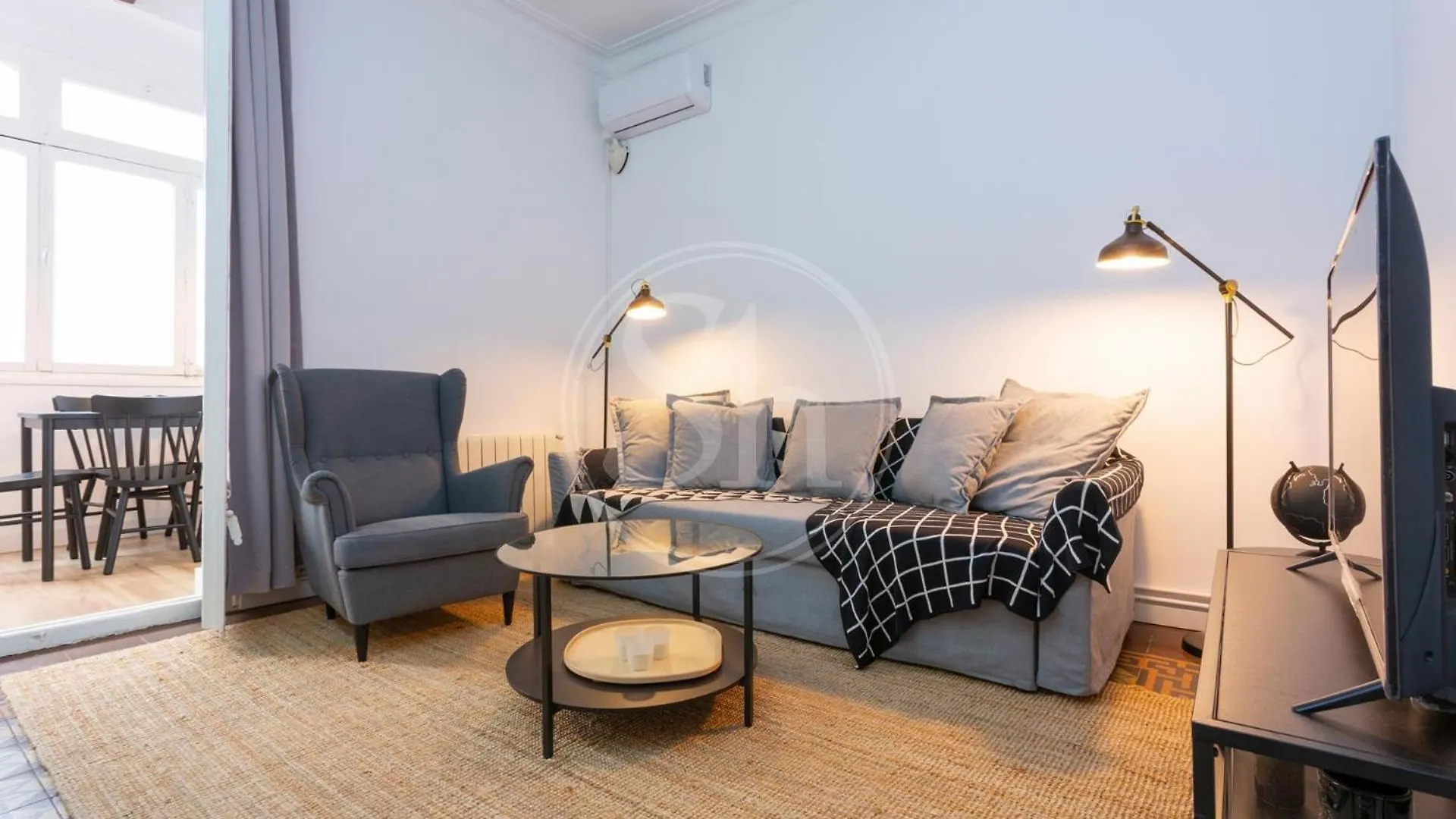 Modern Flat Near Sagrada Familia Apartment Barcelona